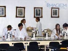 Senhores autarcas: É preciso saber educar