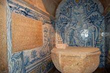 Paróquia de S. Vicente recupera azulejos à
        revelia do Igespar