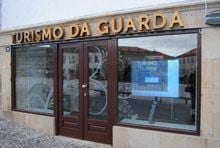 Ecrã táctil continua por funcionar no novo
        Posto de Turismo