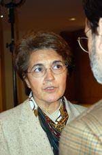 Ministra da Saúde prevê «complementaridade»
        entre hospitais da Beira Interior