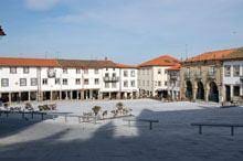 Câmara quer grande esplanada na Praça Velha