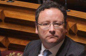 Francisco Assis avança no PS