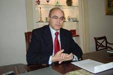 Autarcas do PSD querem reduzir vereadores e
juntar freguesias