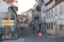Obras condicionam trânsito na Rua Lopo de
        Carvalho