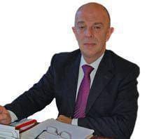 «A minha principal preocupação é resolvermos
        o problema salarial dos trabalhadores»