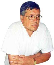 «Os sucessivos governos nunca entenderam a
        dinâmica dos bombeiros»