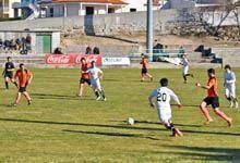 Gouveia volta a tropeçar