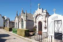 Câmara da Guarda pode vender jazigos do
cemitério municipal