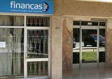 Adiado encerramento de repartições de
        Finanças