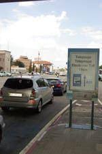 Emigrantes enviam mais dinheiro para
        Portugal