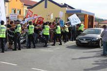 Inauguração da Escola Básica de Gouveia
        marcada por protestos