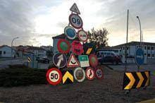 Escolas decoram rotundas na Guarda