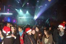 Passagem de Ano Académica atraiu centenas à
        Praça Velha