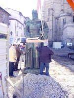 Petição pede regresso de D. Sancho I para
        centro da Praça Velha