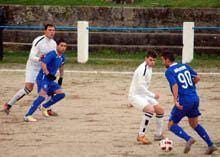 Chuva de golos em dérbi emotivo