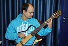 «Sou um privilegiado por poder fazer só
        música»