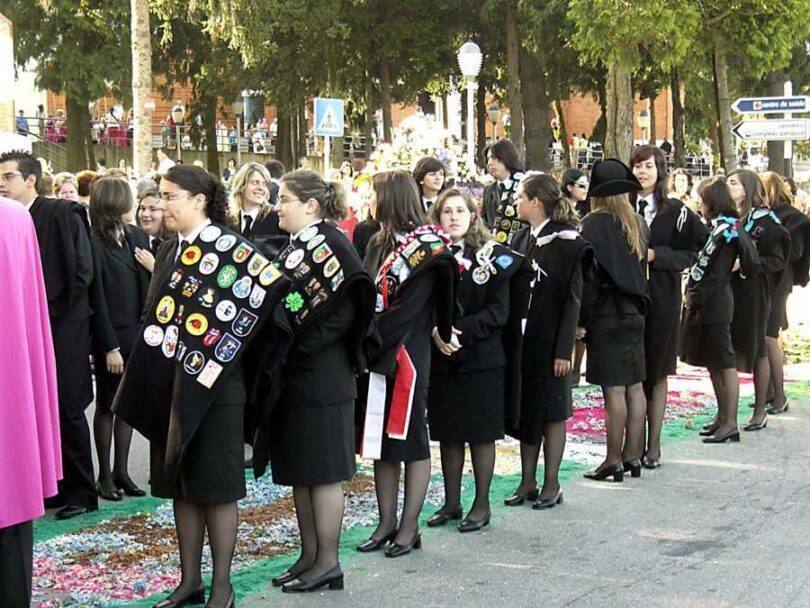 Sra Do Amparo Estudantes Universitários Compressed