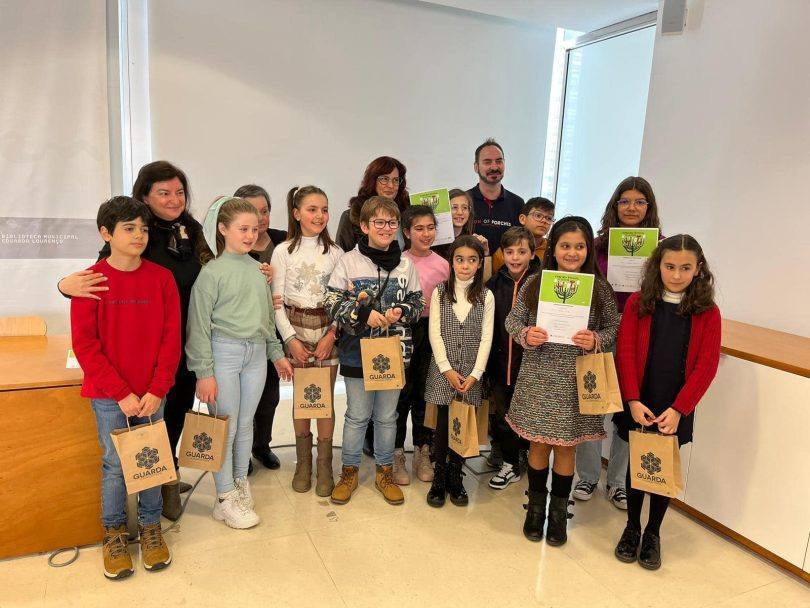 329186991 593379388902345 8245673672441697411 N