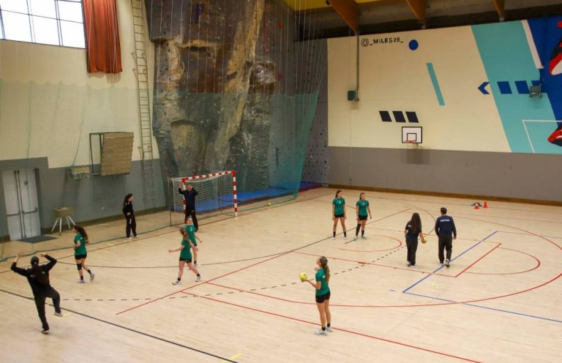 448661384 874998244658435 6352266519384798187 N