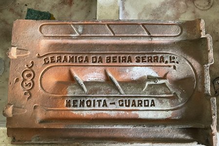 1500368 2a5ca1795647bdaa9e6bf9c823f690d3 R