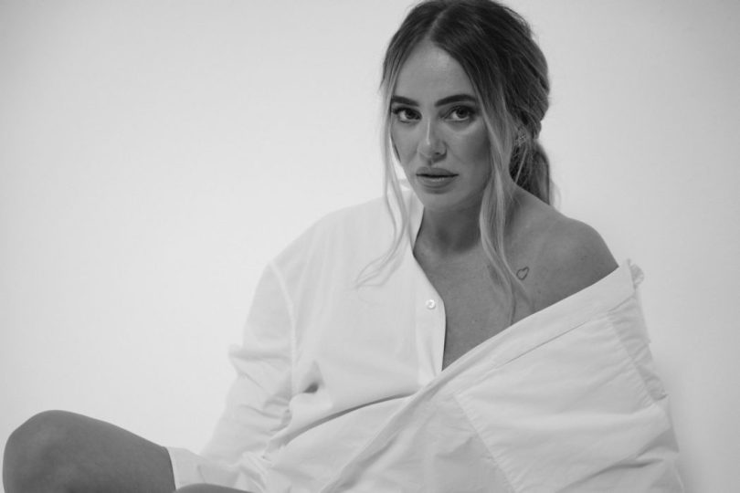 Gisela Joao By Manuel Abelho 1050x700