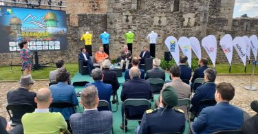 017b1d5a Daea 4b7f Aa27 4a57201d1d2d