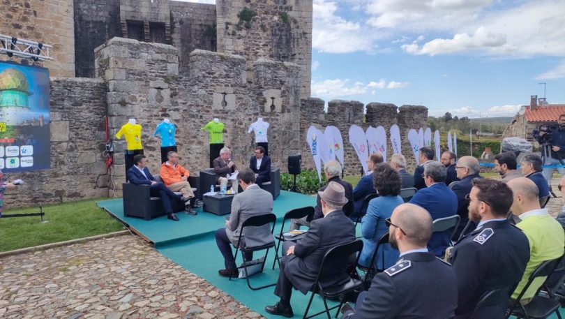 1b9b50fb Bd74 4339 954a B0712ef4e2b3