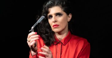 Julie Fundo Site 2.png 2100x580 Q85 Crop Subject Location 1059,424 Subsampling 2 Upscale