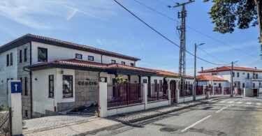 549726573 1197555889071331 8619341298326613574 N