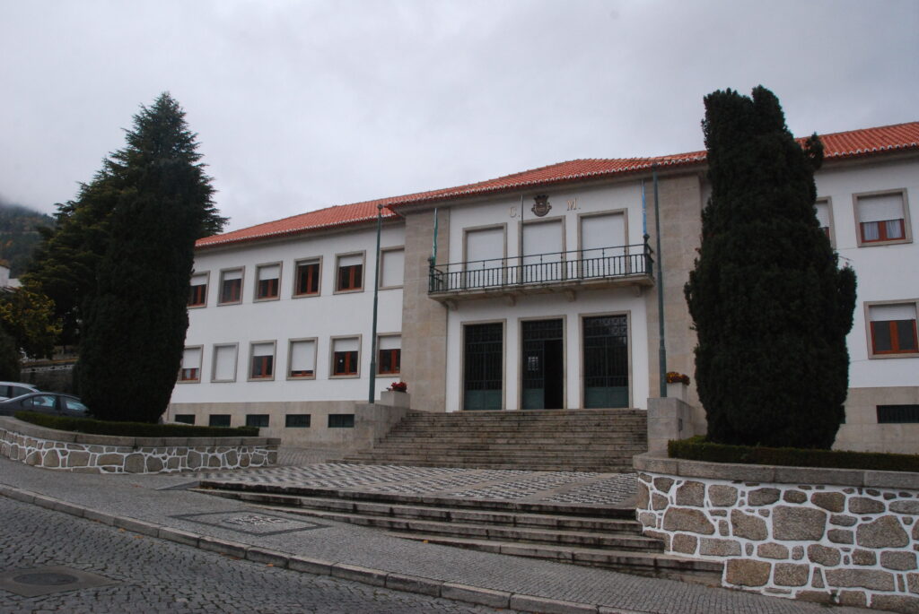 Manteigas também fecha escolas amanhã devido à previsão de neve