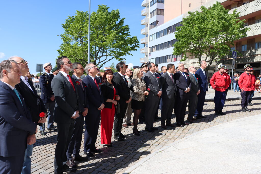 52º aniversário da “Revolução dos Cravos” comemorado na Guarda (fotogaleria)