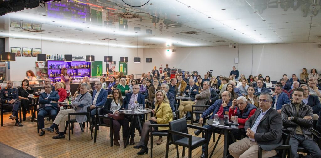 Há 50 anos que «onde o poder central não chega, chegam as autarquias»