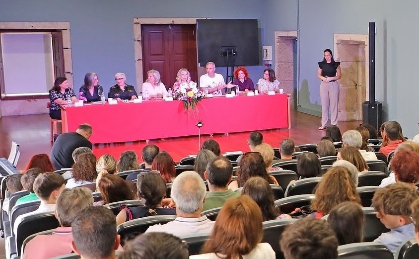 Centro de Recursos TIC para a Educação Especial apresentou livro multiformato na Guarda