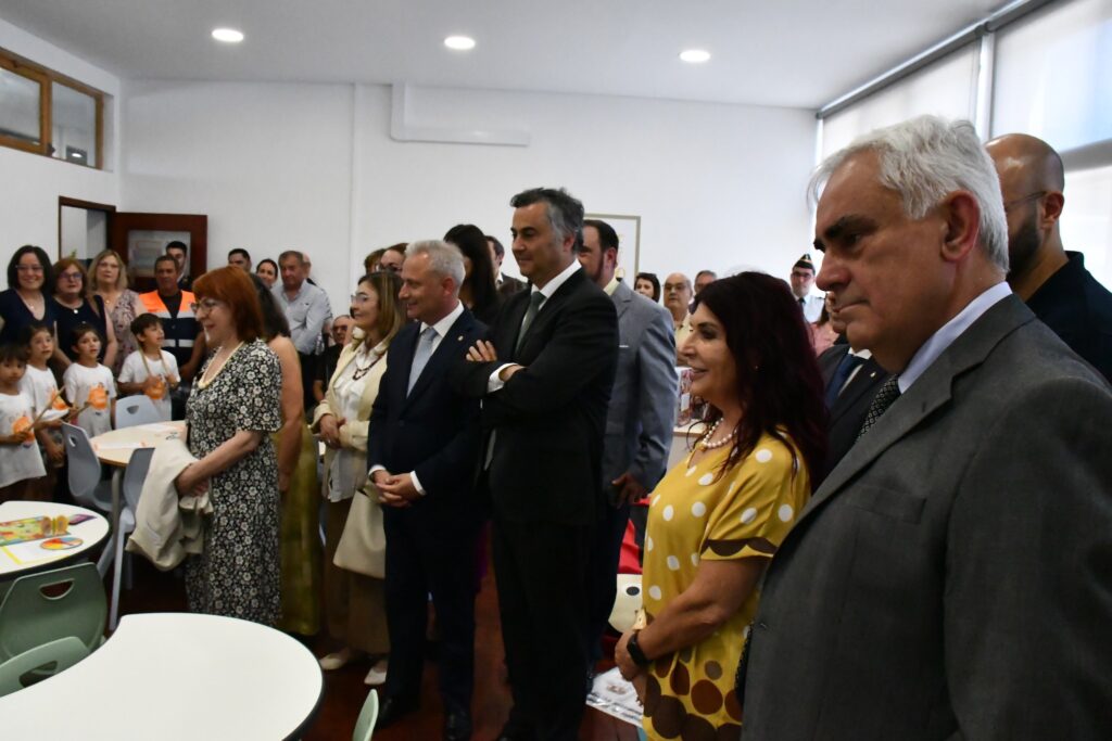 Primeira de 430 bibliotecas escolares previstas este ano foi inaugurada em Figueira de Castelo Rodrigo