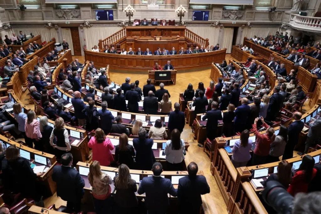 Pacote laboral chumbado no Parlamento