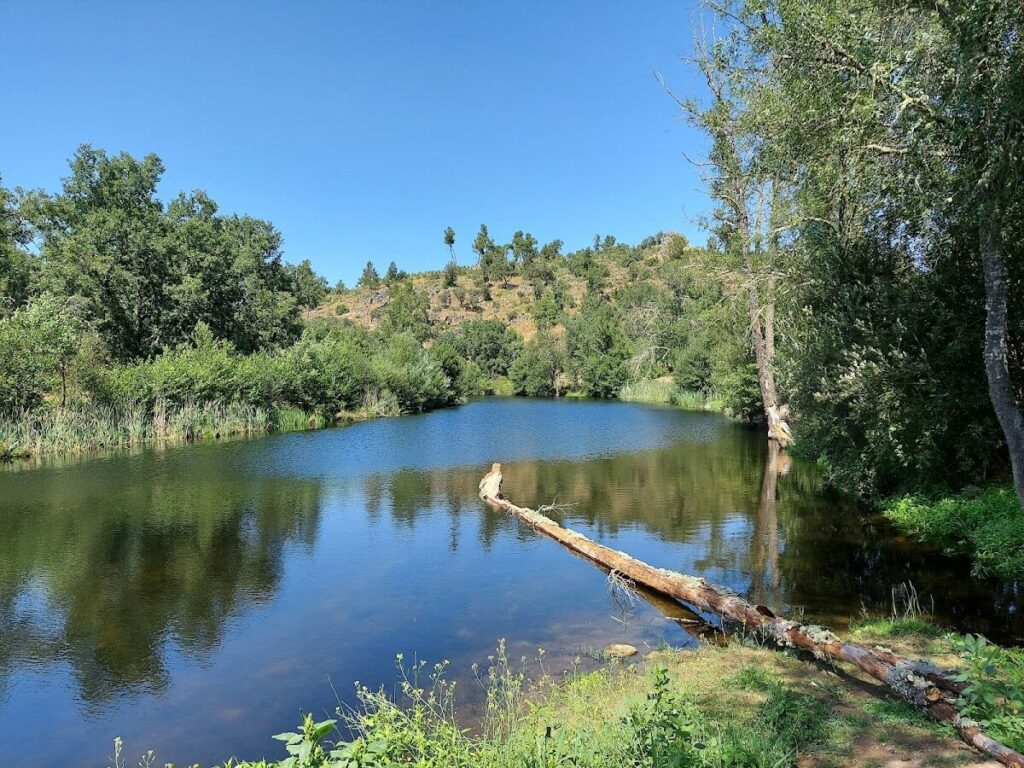 Banhos temporariamente desaconselhados na Praia Fluvial de Vale das Éguas (Sabugal)