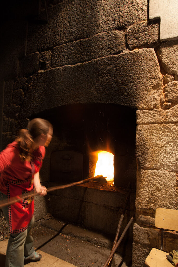 “Forno Aceso, Mesa Posta” em Vila Mendo no domingo