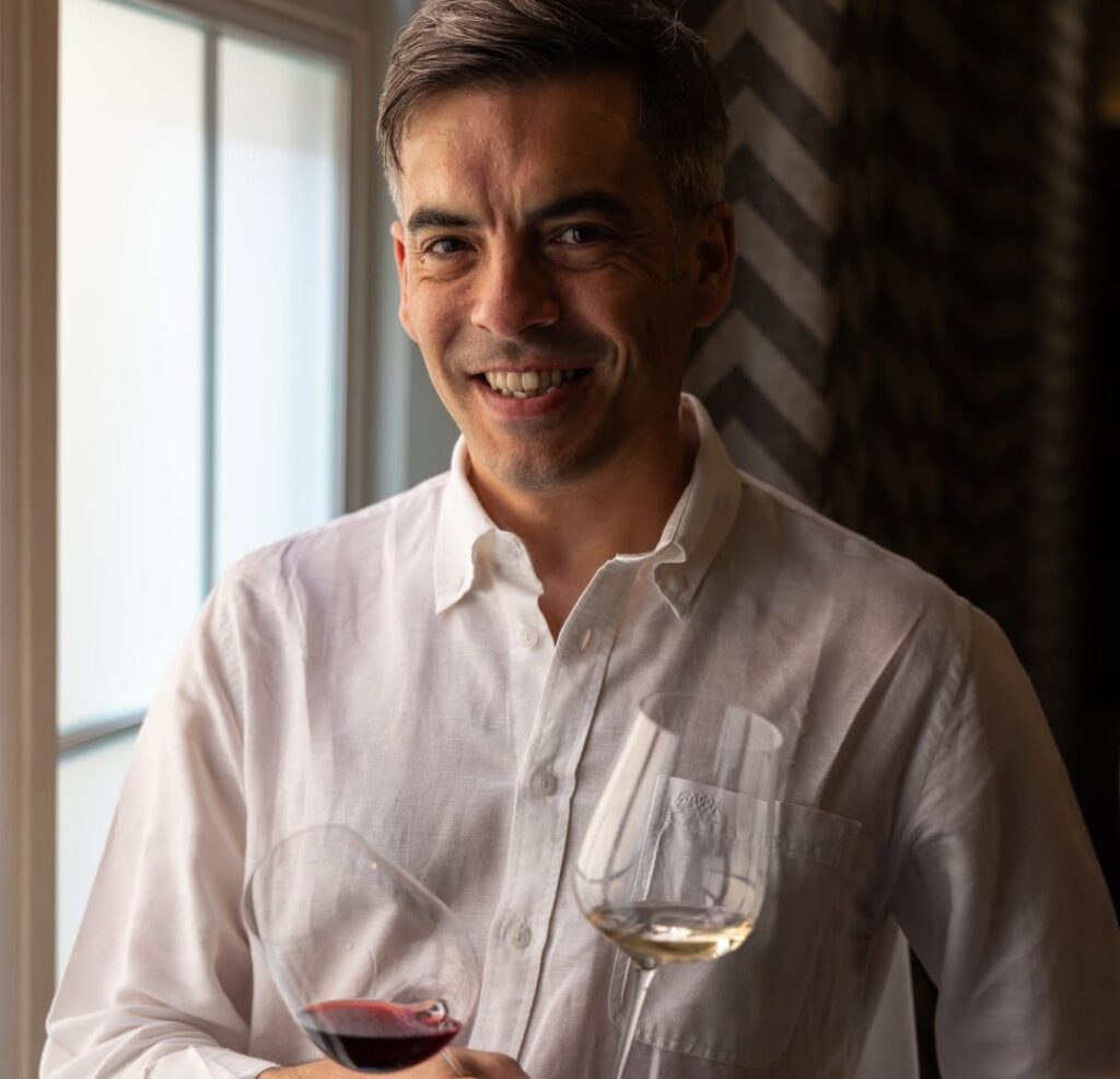 Guardense Tiago Macena é oficialmente o primeiro “Master of Wine” português