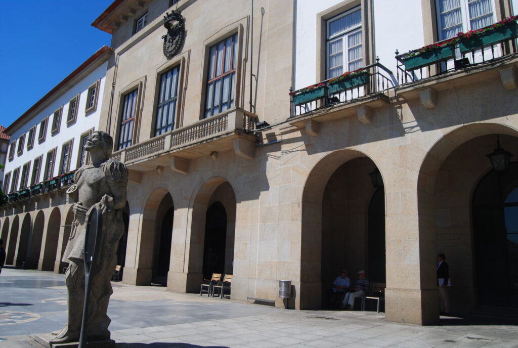 Covilhã celebra hoje 156 anos de elevação a cidade com homenagens a várias personalidades e uma empresa